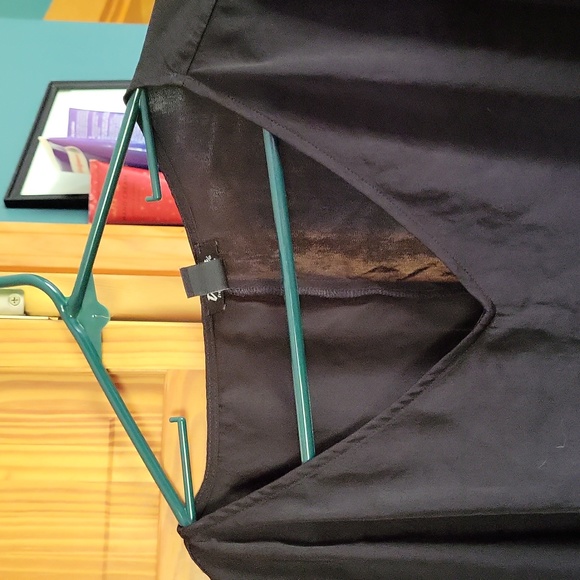 Flowy lightweight black blouse - Picture 2 of 2